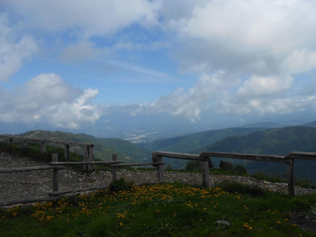 Agriturismo La Casa Nei Boschi Colderu Екстер'єр фото